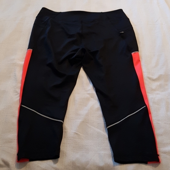 Zella women's black & orange cropped pants size 2X - Picture 5 of 5